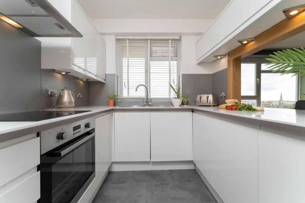 Lovely Apartment With Spectacular Views & Free Parking Brighton Dış mekan fotoğraf